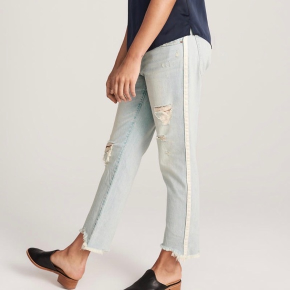 Ripped Boyfriend Jeans - Picture 2 of 3